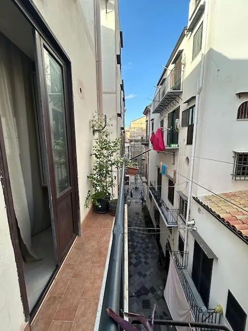 Fajra House Apartment Palermo Italy
